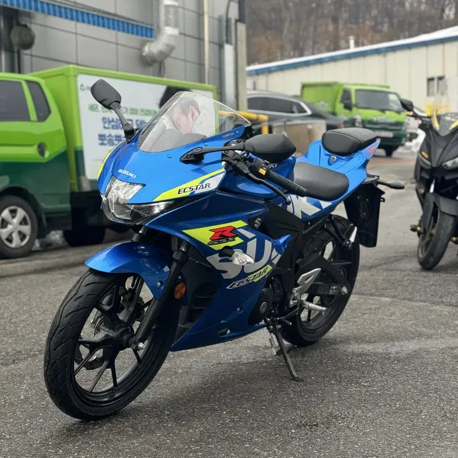 특가!! gsx-r 125 23년식 4천키로 전국 최저가 판매!!