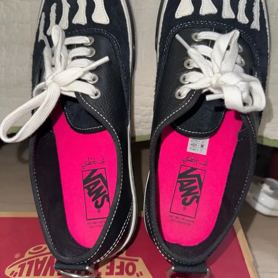 VANS  x MR SABOTAGE 본 올드스쿨 레더 스니커즈