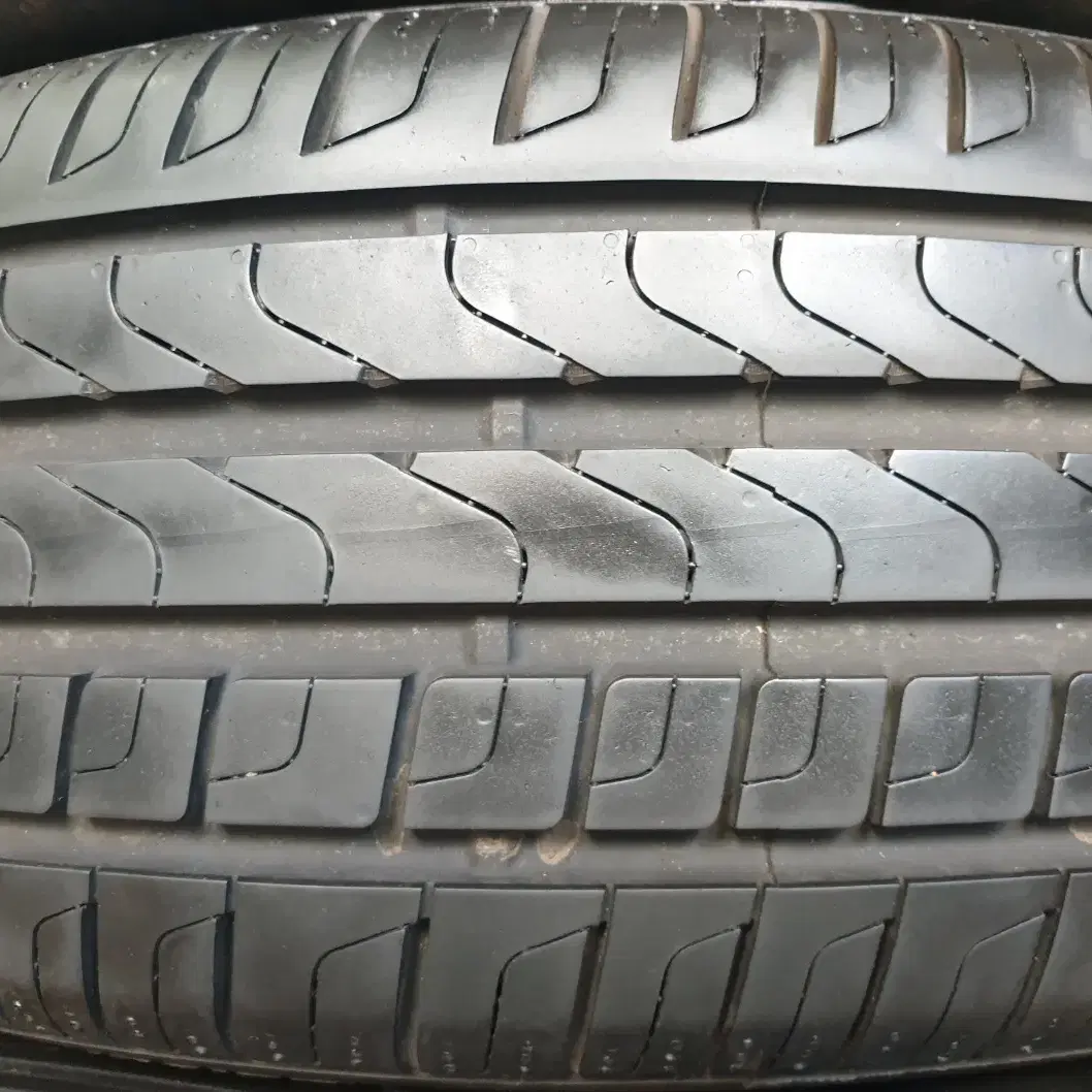 중고타이어 피렐리 신투라토P7 런플렛 225/55R17 97Y 4개 세트