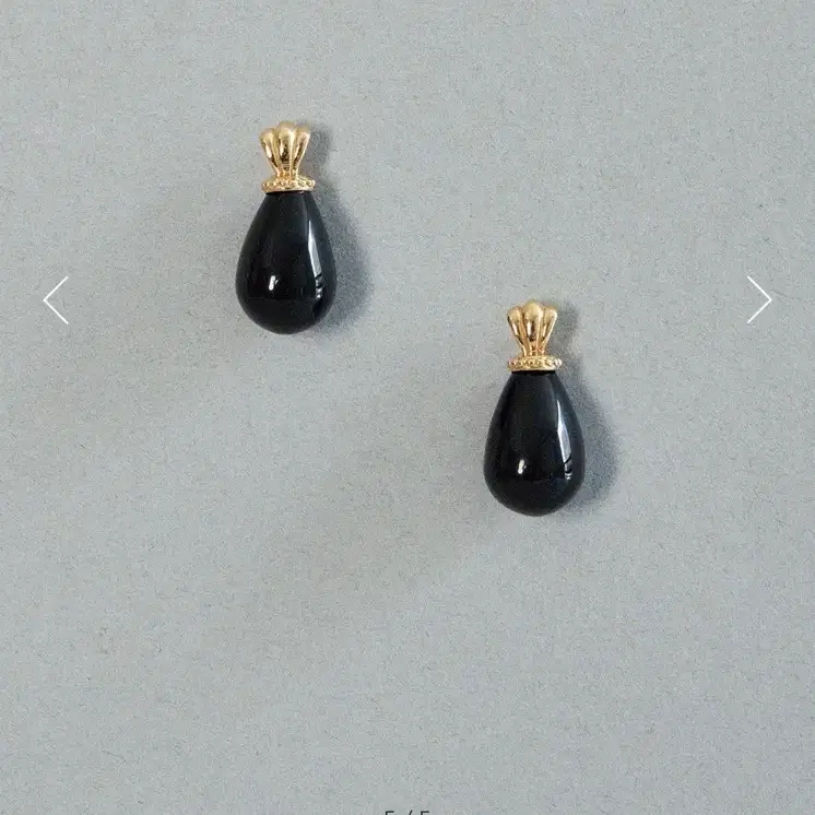 시에 HISA 히사 Gota Earrings. Onyx 미착용 새상품