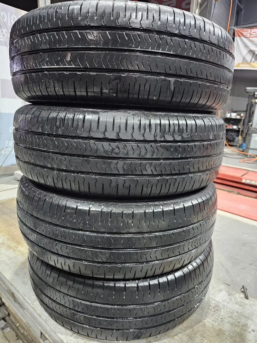 중고타이어 215/67r17 팝니다