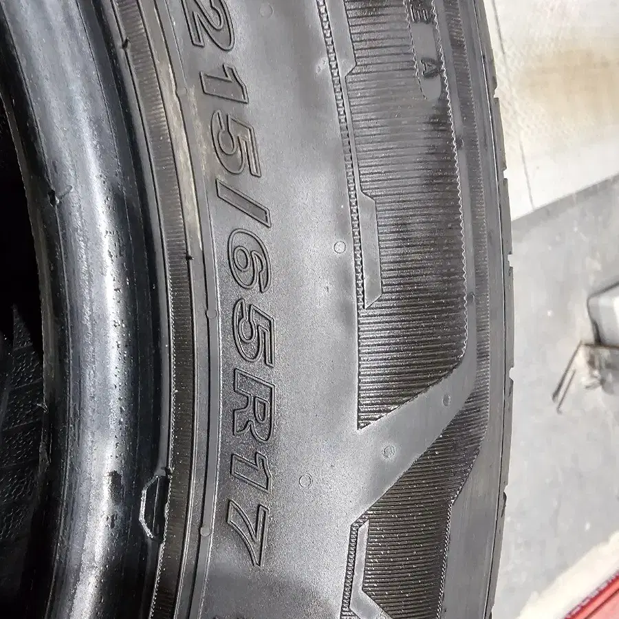 중고타이어 215/67r17 팝니다