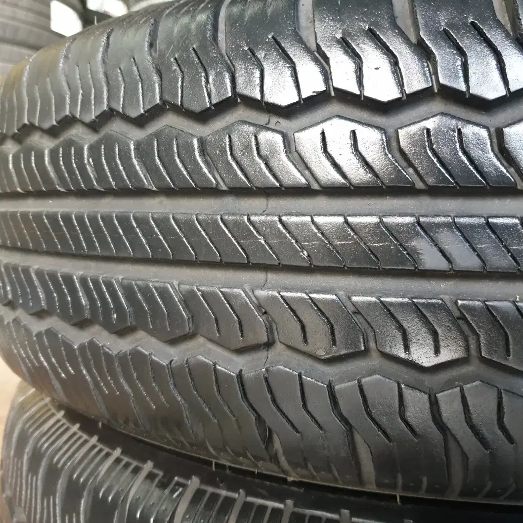 2157016 중고타이어 넥센타이어 CP521 215/70R16C 세트