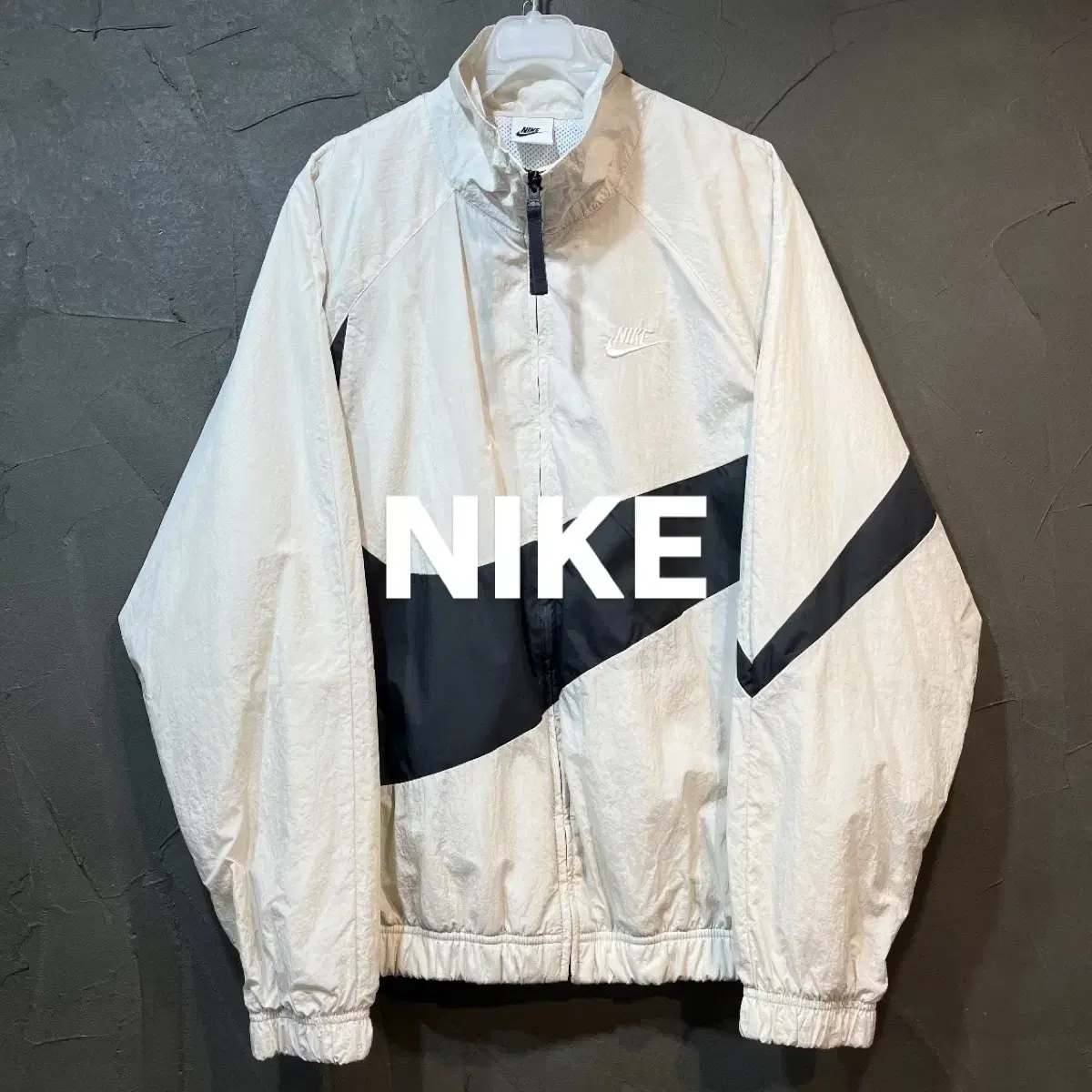 [M] NIKE 나이키 올드스쿨 빅스우시 바람막이