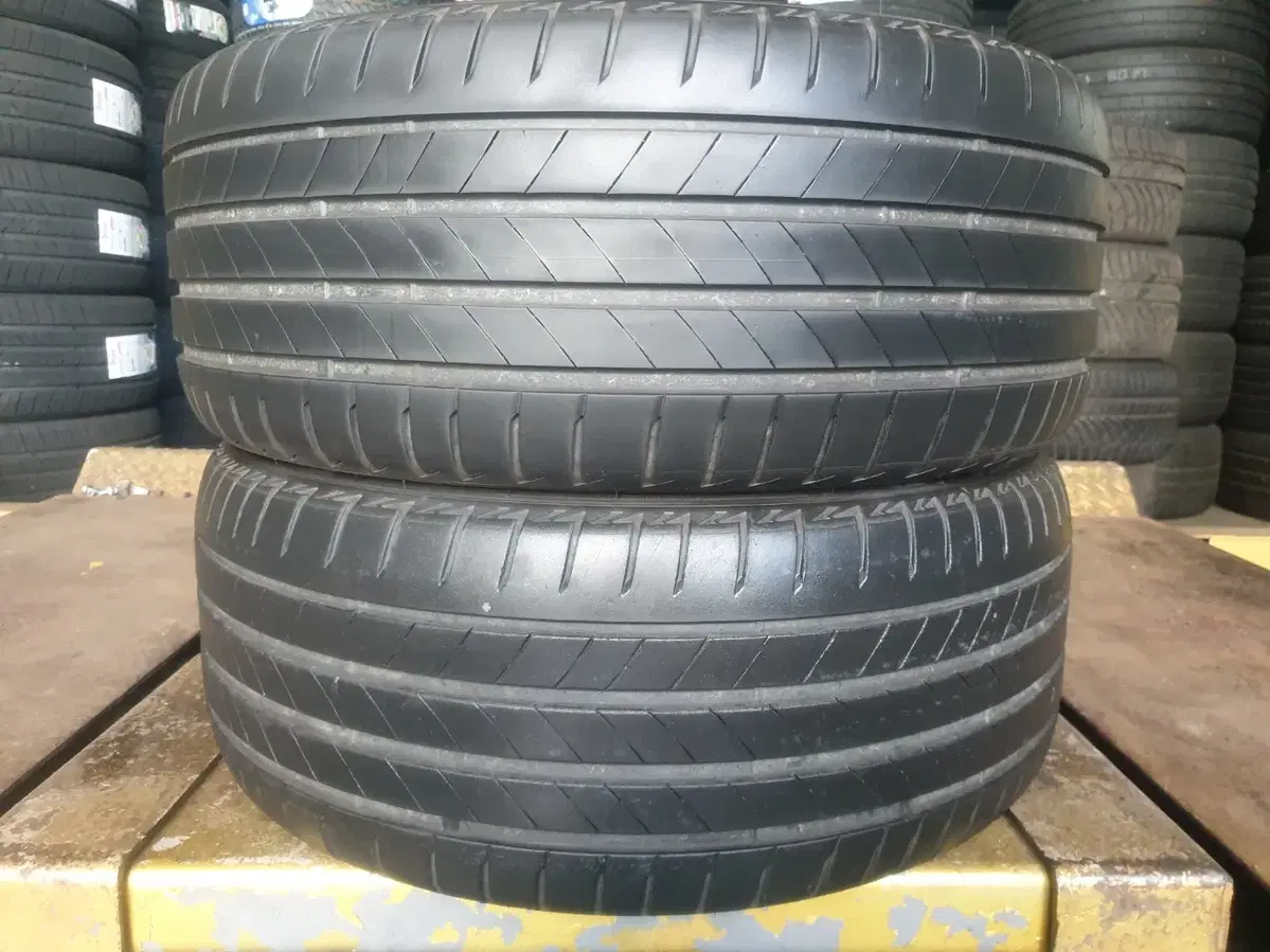 2554519 중고타이어 브리지스톤 투란자 255/45R19 104Y세트