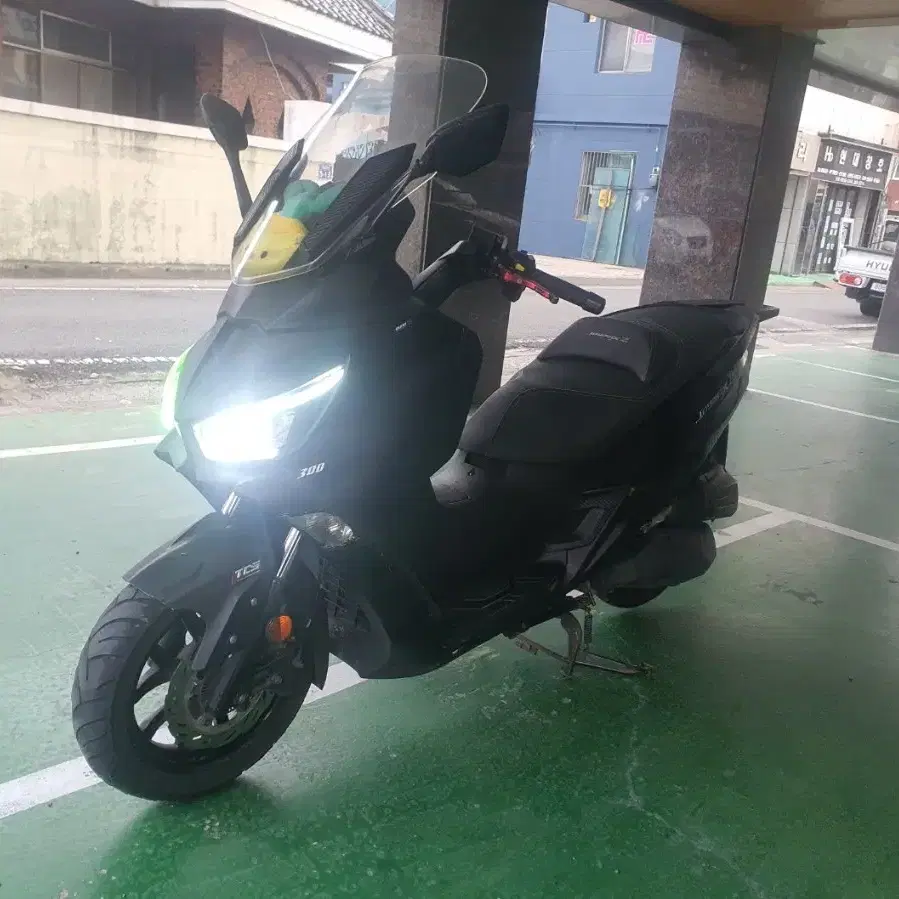 sym z+300abs 스쿠터 급매