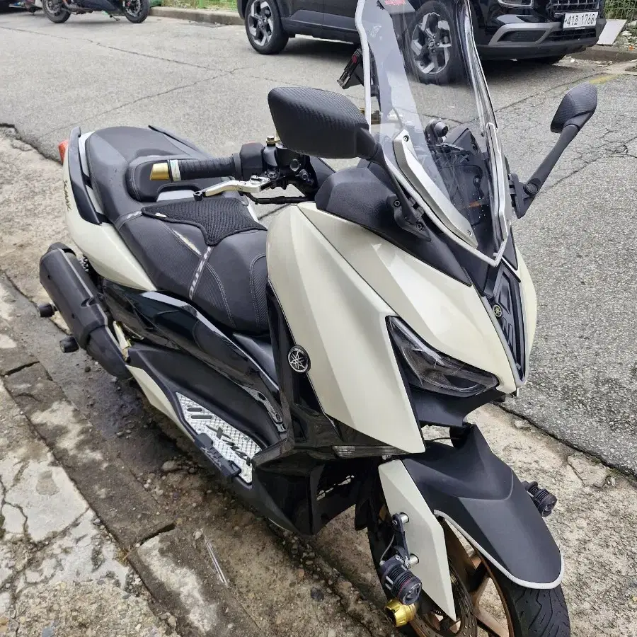 Xmax300 팝니다(54000km)