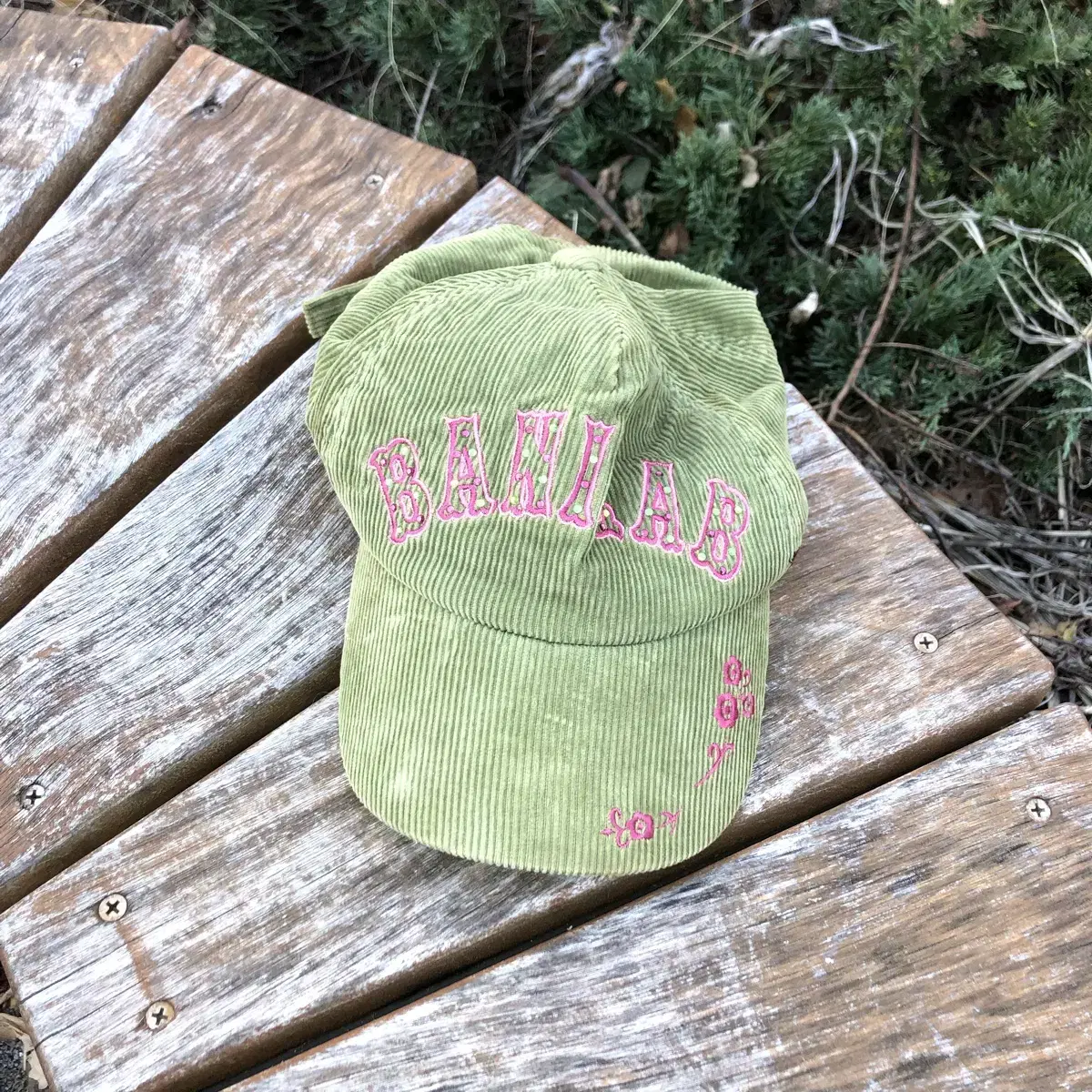 Vintage Banila B khaki corduroy cap