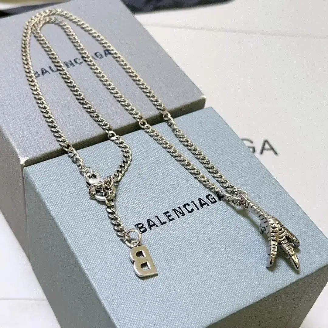 Balenciaga발렌시아가 남성 목걸이 정품