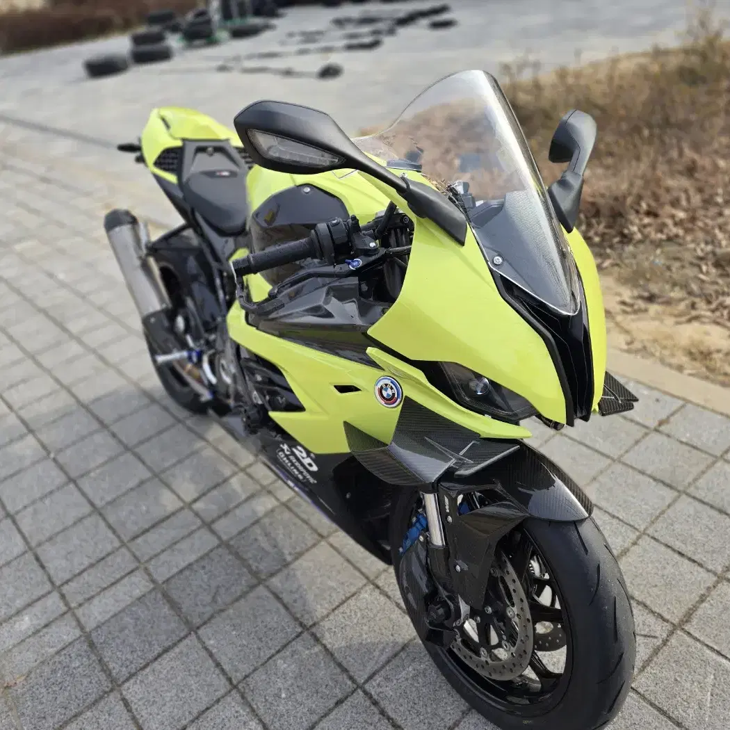 bmw m1000rr 2022년식 50주년 한정판컬러 판매합니다.