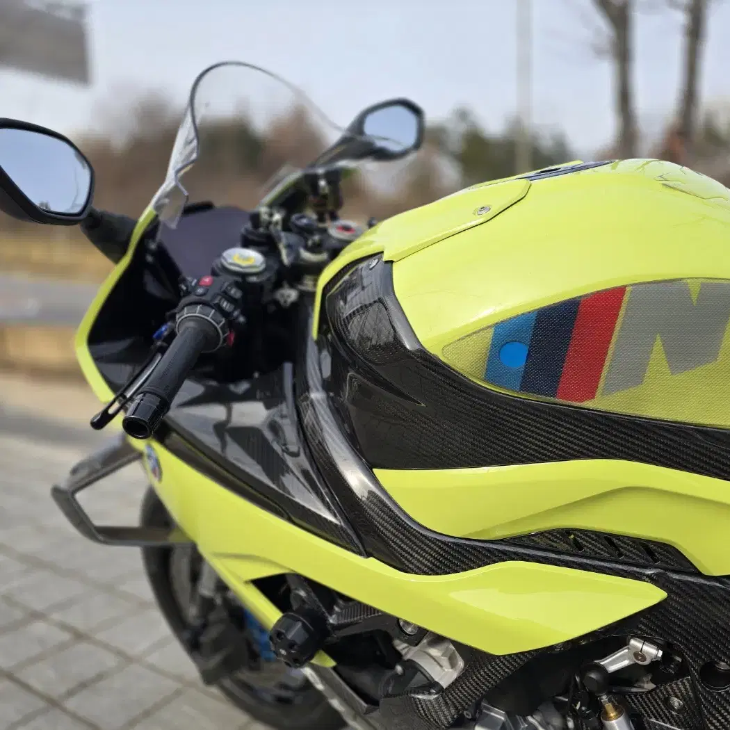 bmw m1000rr 2022년식 50주년 한정판컬러 판매합니다.