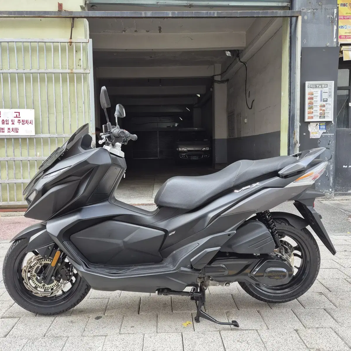 센터판 S급 SYM VSX125 판매합니다.