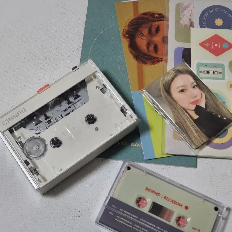 KT KASSETTE 리와인드 블라썸 카세트플레이어 워크맨