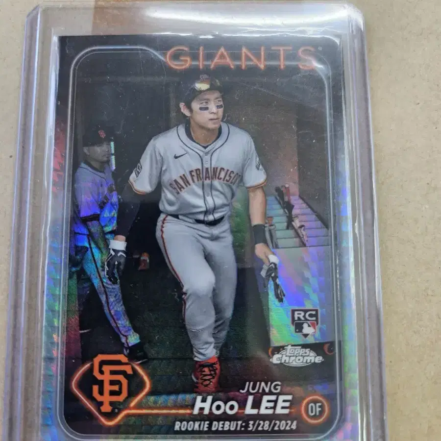 이정후 2024 Topps Chrome 프리즘 리플렉터 카드