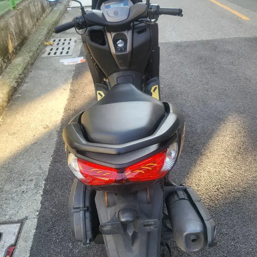 부산 21년식 nmax