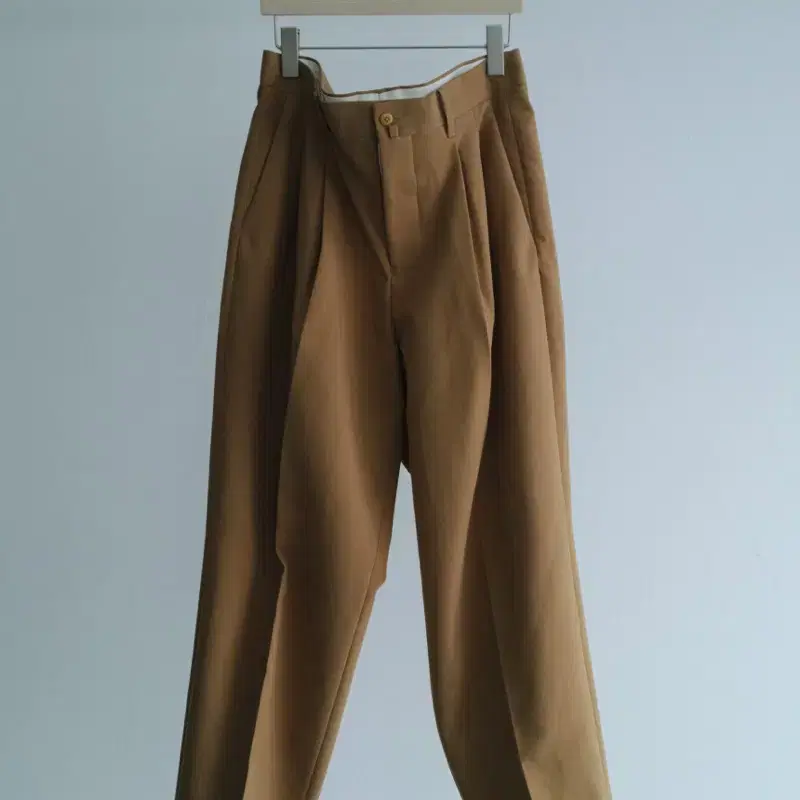 MAATEE&SONS CHINO-PAN (CAMEL BROWN)