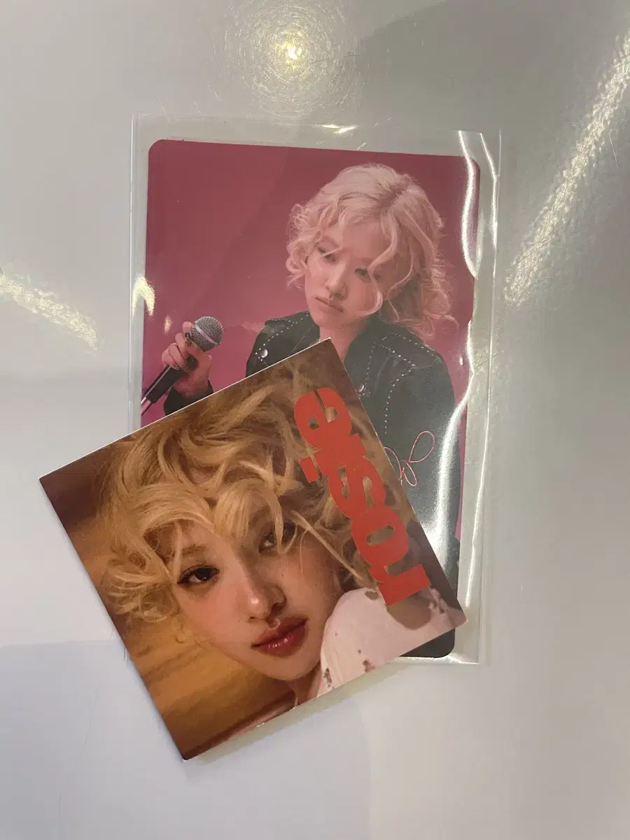 Rose sign special Photocard (The Modern Seoul pop up)