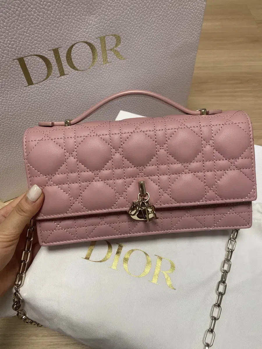 My Dior 미니백 앤틱핑크 샴페인 골드