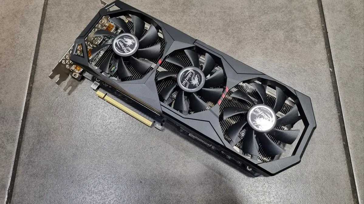 컬러플 RTX 2070Super 부품용 입니다.