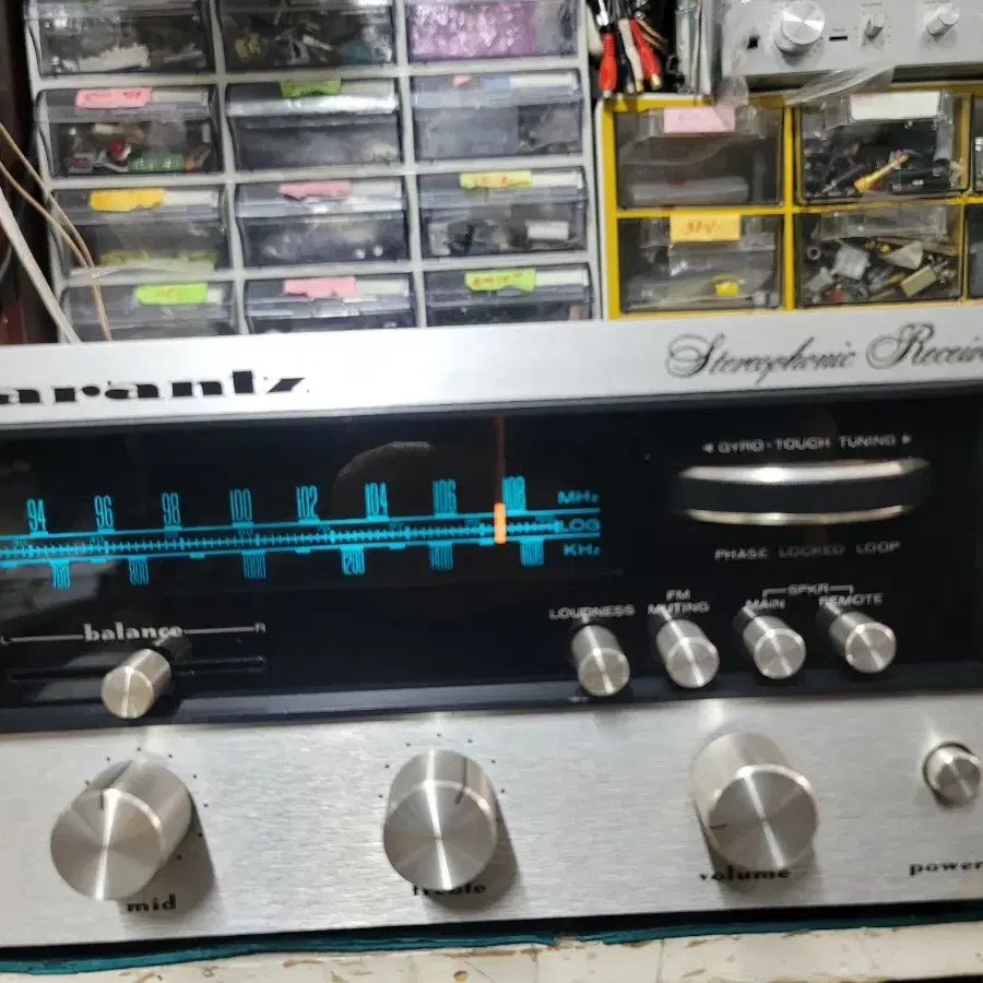 marantz. 2220B