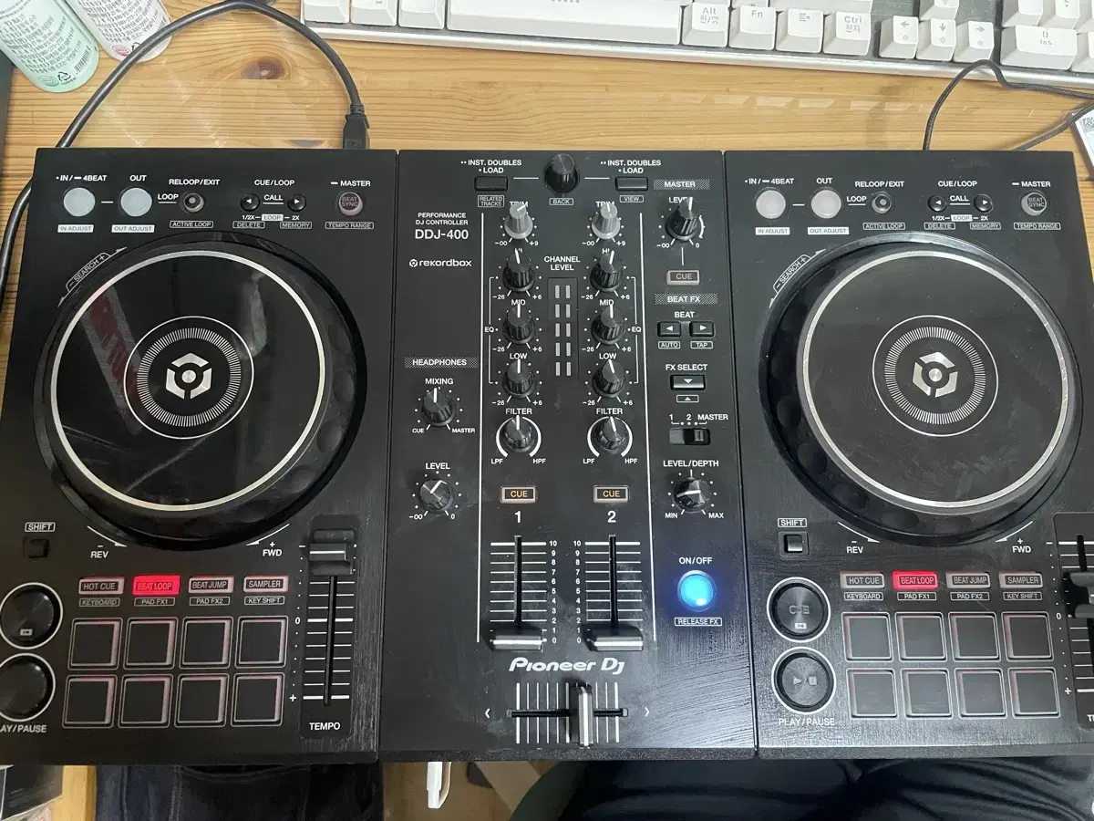 Ddj 400