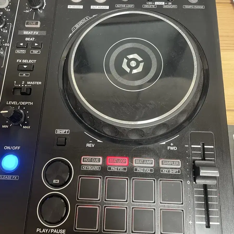 Ddj 400