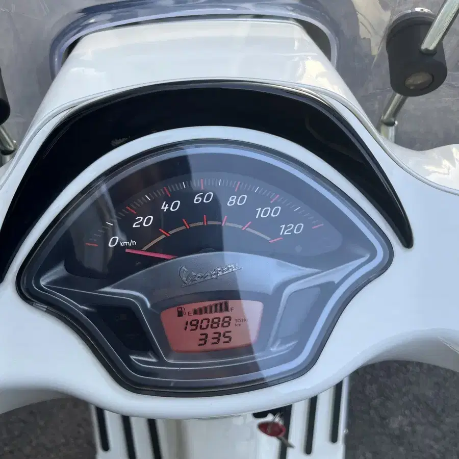 베스파 LX 125 18년식