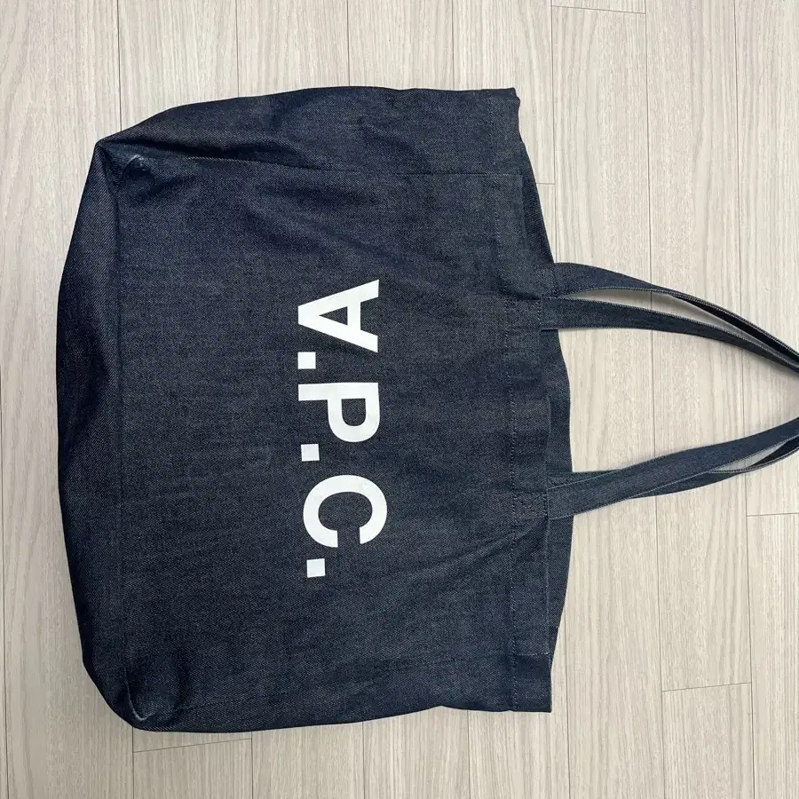 아페쎄 A.P.C 다니엘라 토트백