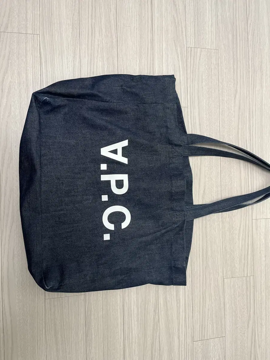 아페쎄 A.P.C 다니엘라 토트백