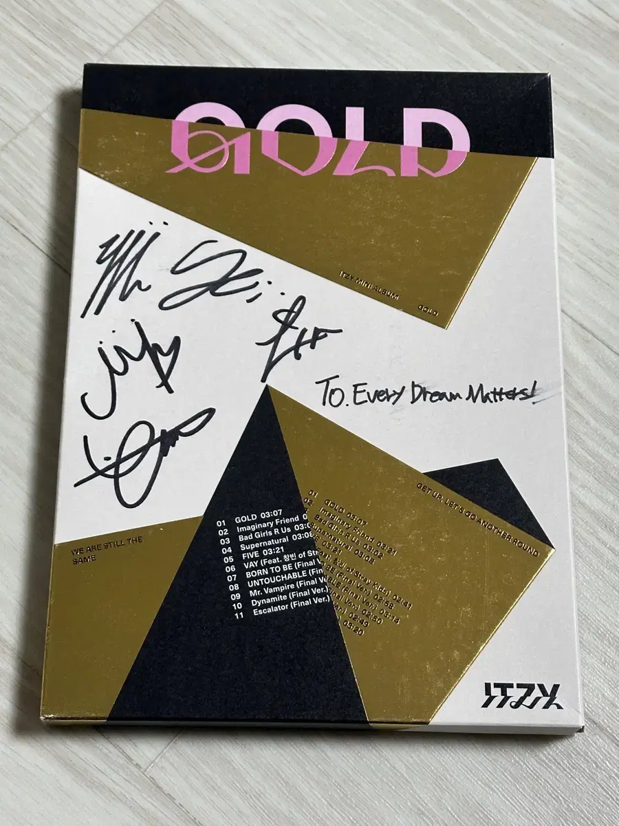 ITZY GOLD autographed album not for sale