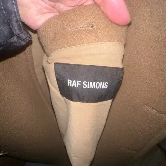 RAF Simon 코트