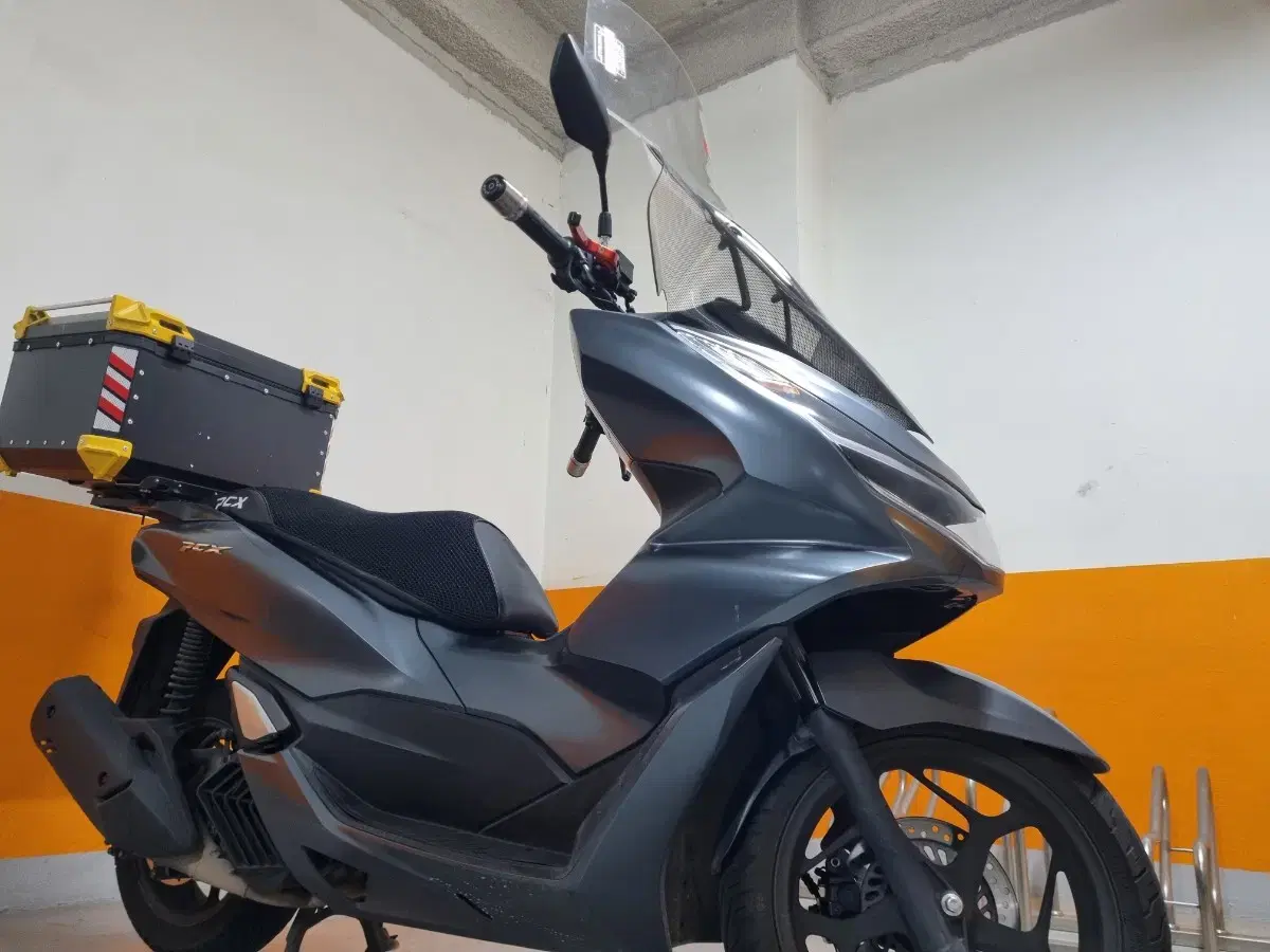 21년식 pcx 판매합니다