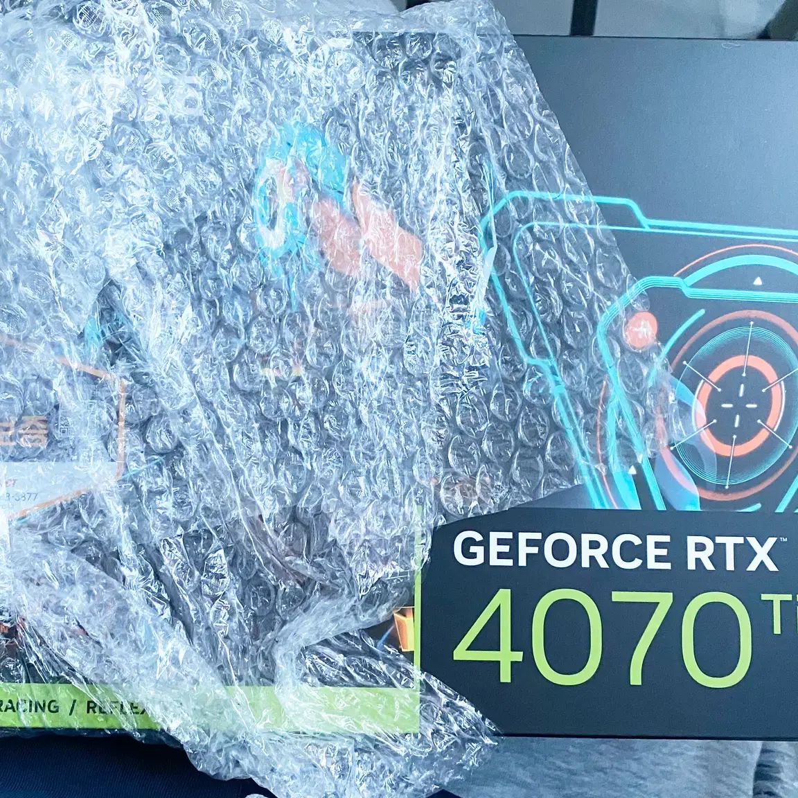 기가바이트 RTX 4070 ti Super oc 16g 미개봉 팝니다