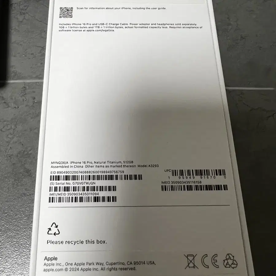 iPhone 16 pro 새제품. 색상 내추럴 티타니움 512gb