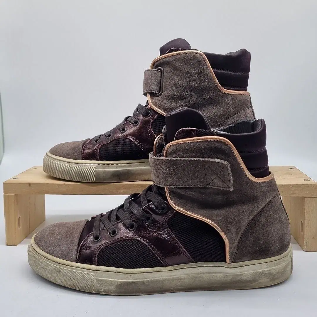 Men's Mid260 by Lanvin Velcro!