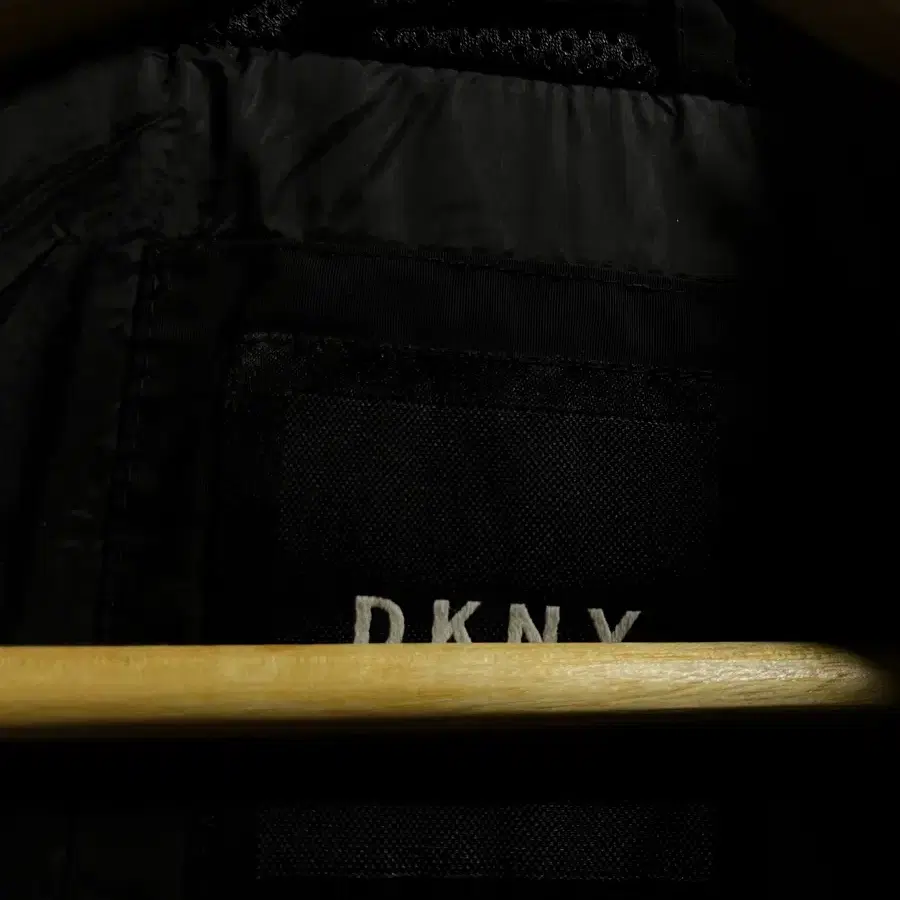 100 DKNY 블랙 패딩자켓 정품