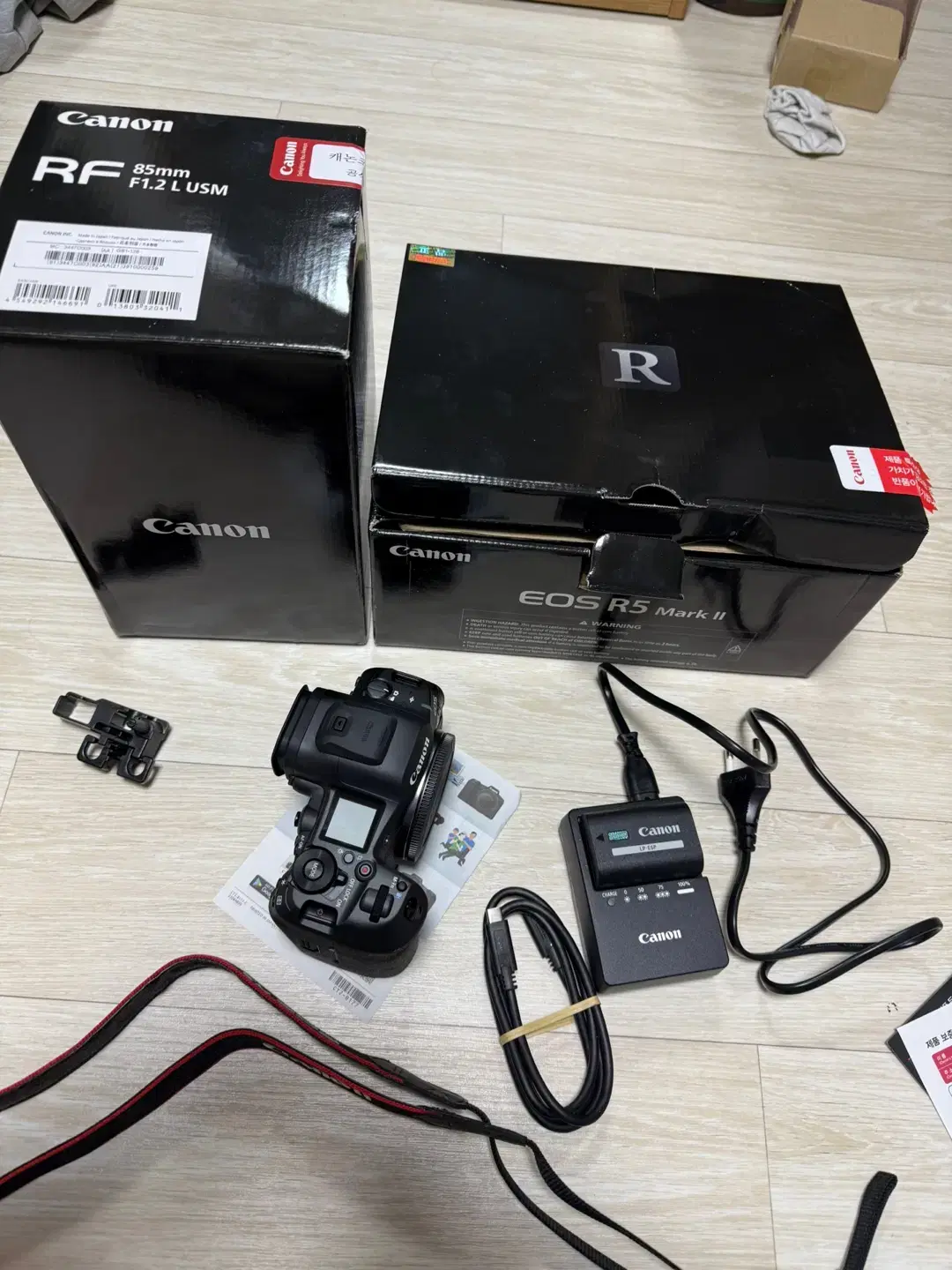 rf85mm f1.2l usm 팝니다 알만두 새상품