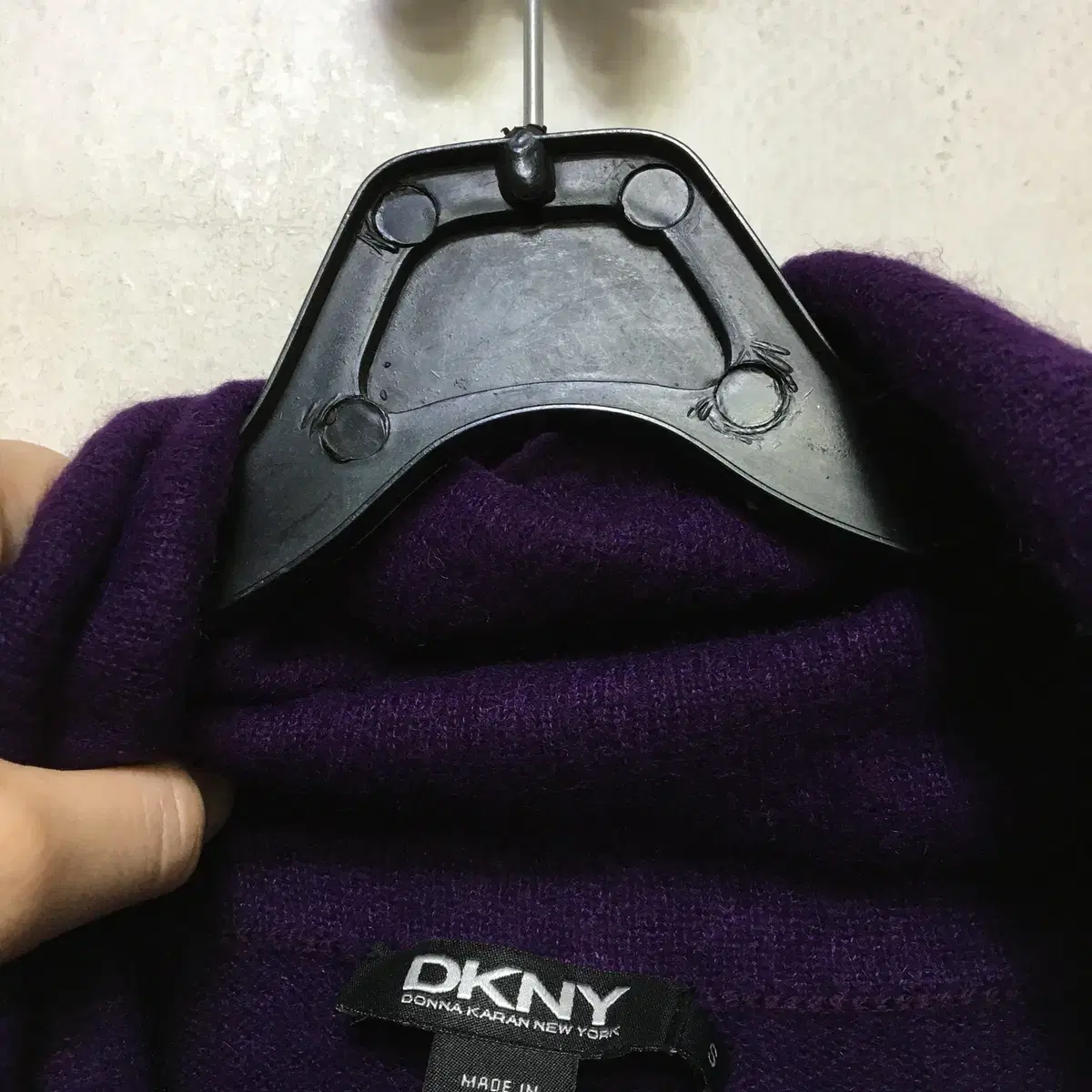 DKNY 여성 목폴라 니트