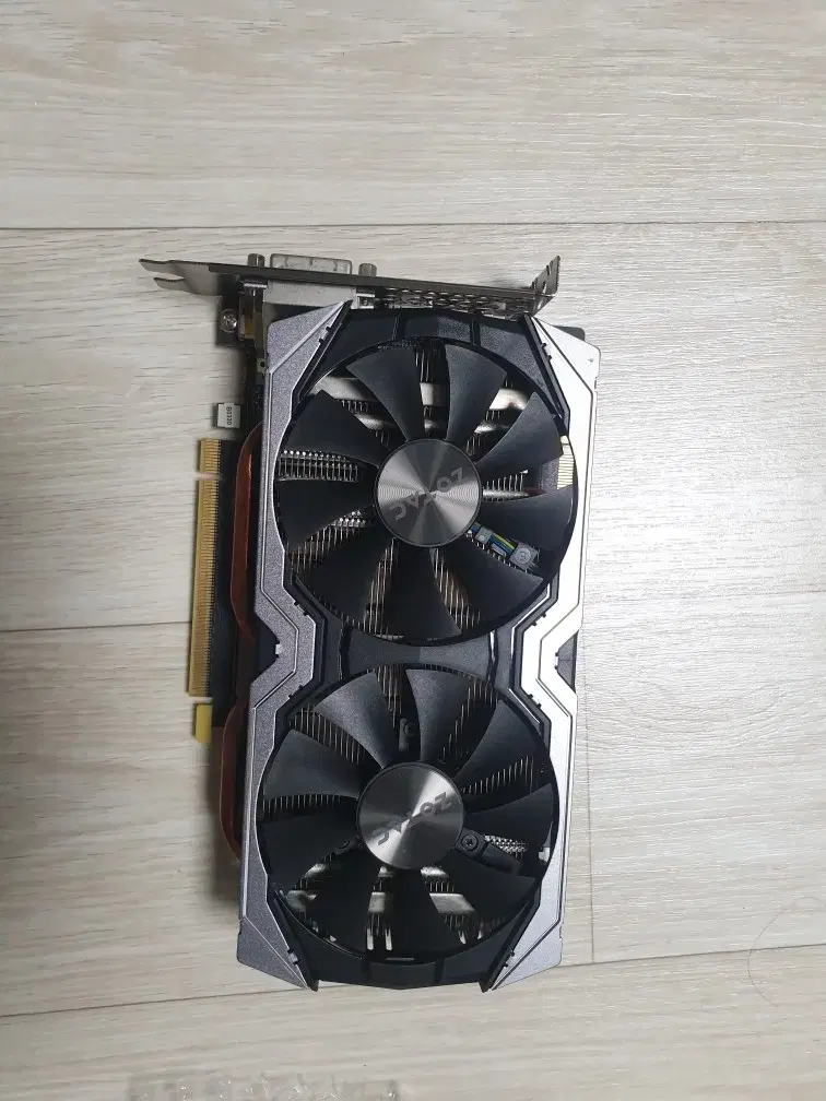 gtx1070 조텍 vga