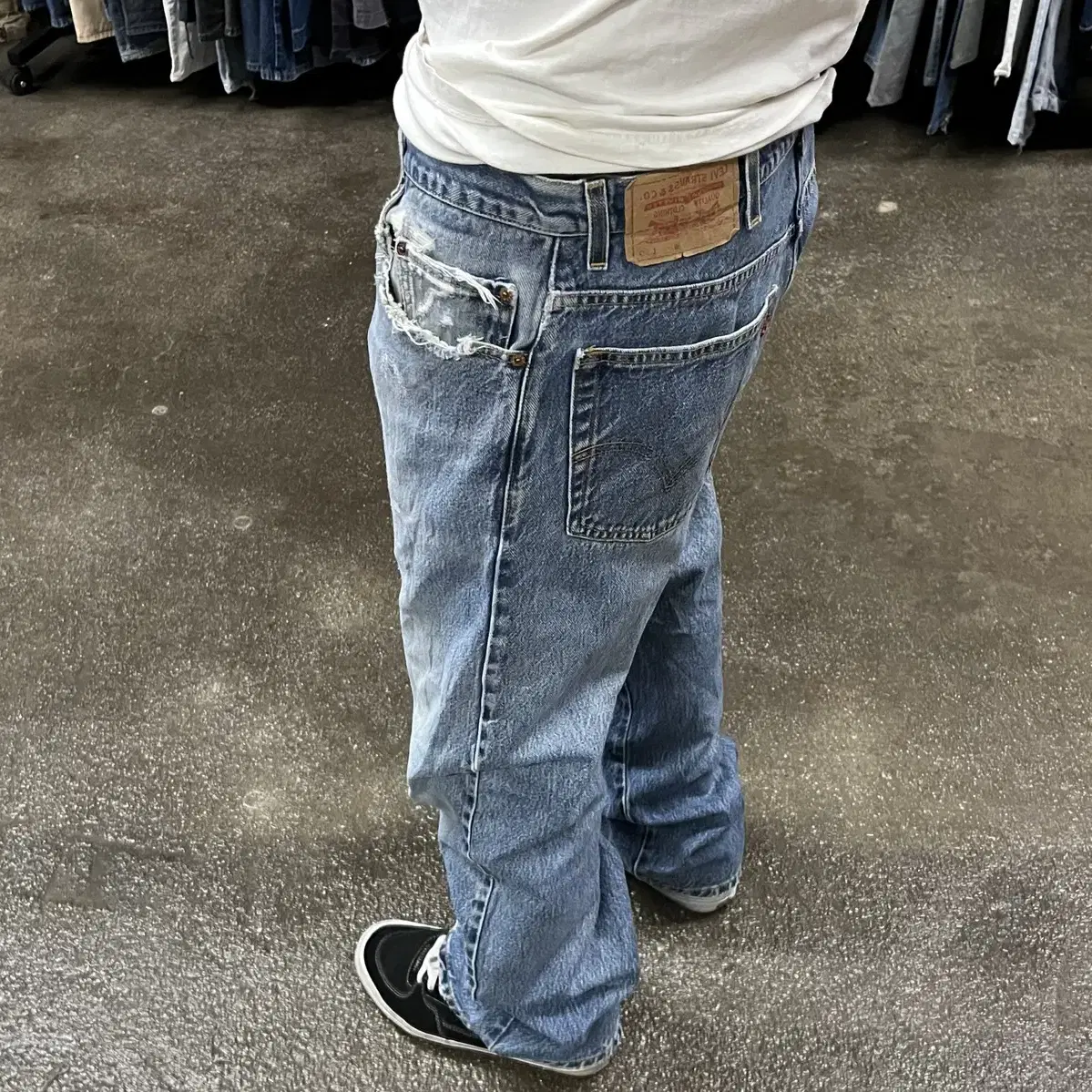 00s Levis517 부츠컷 데님 팬츠 (37)