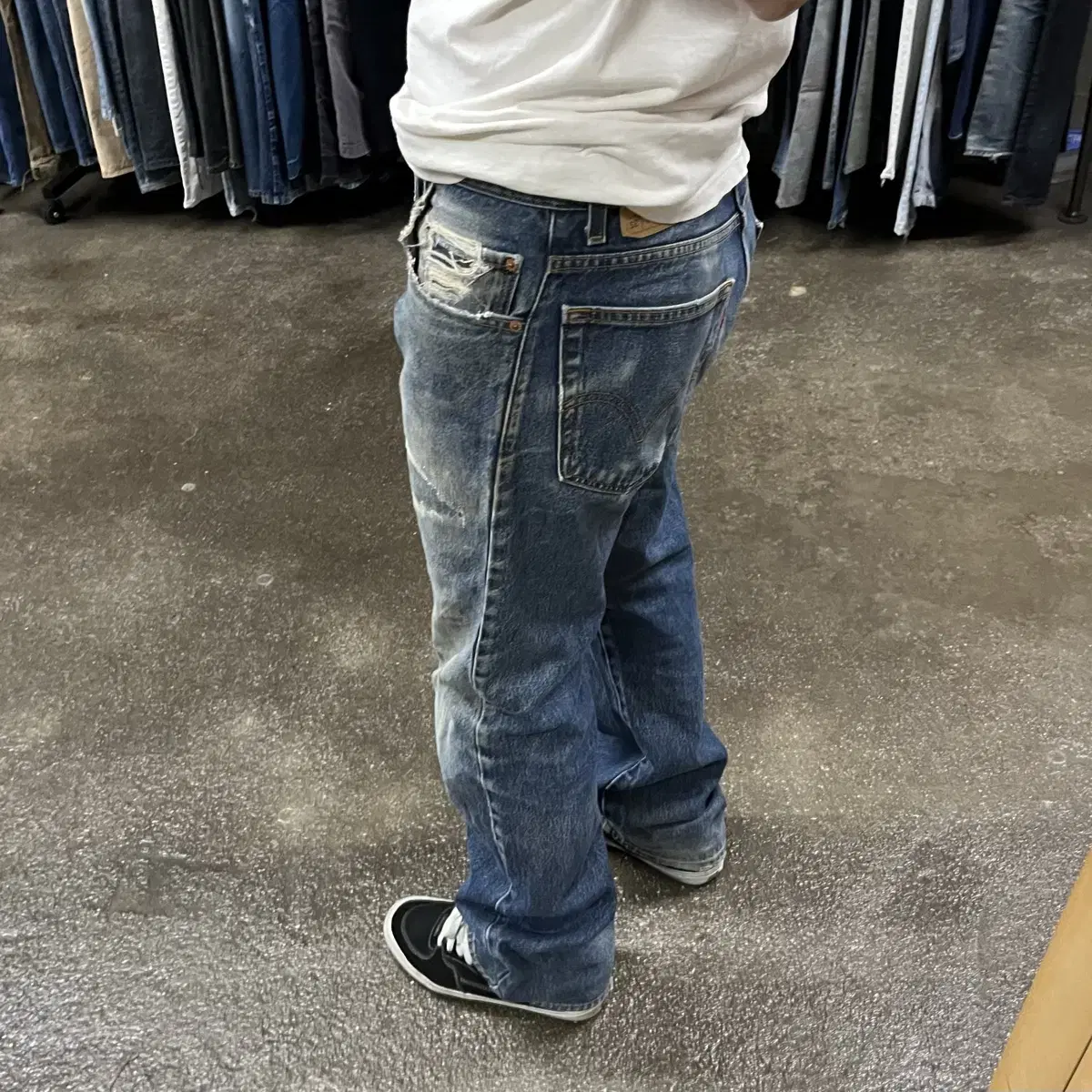 00s Levis517 부츠컷 데님 팬츠 (33)