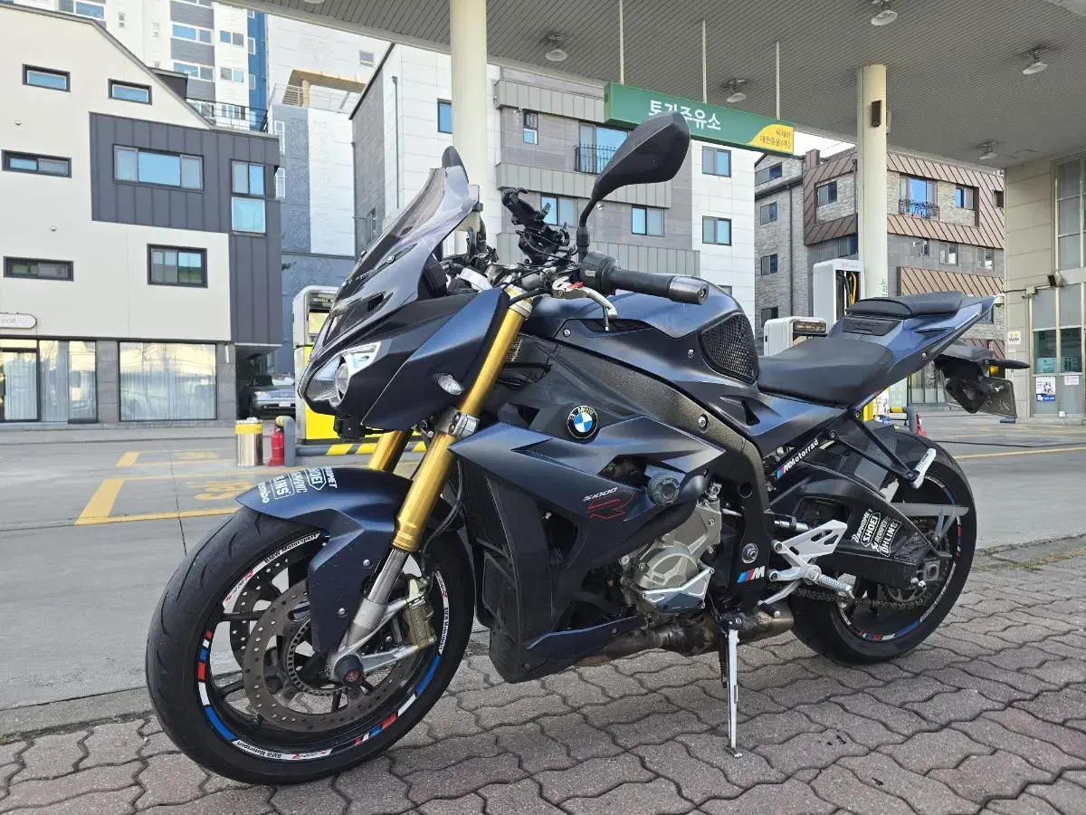 15년식 s1000r 대차 혹은 팝니다.