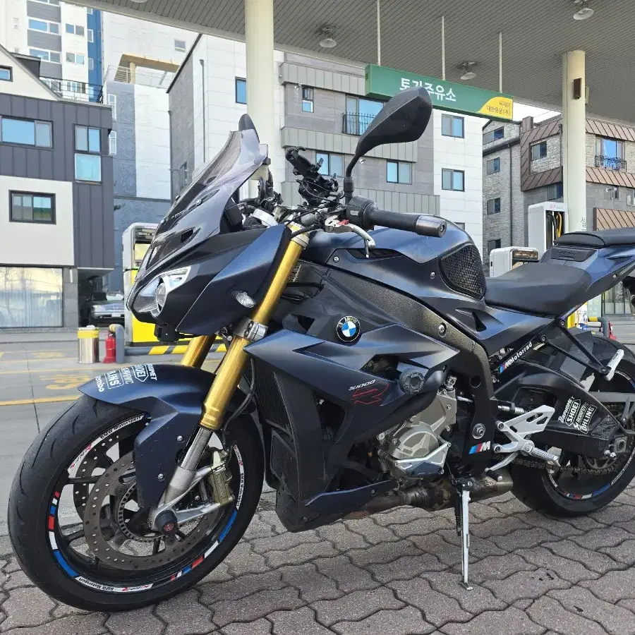 15년식 s1000r 급매합니다.