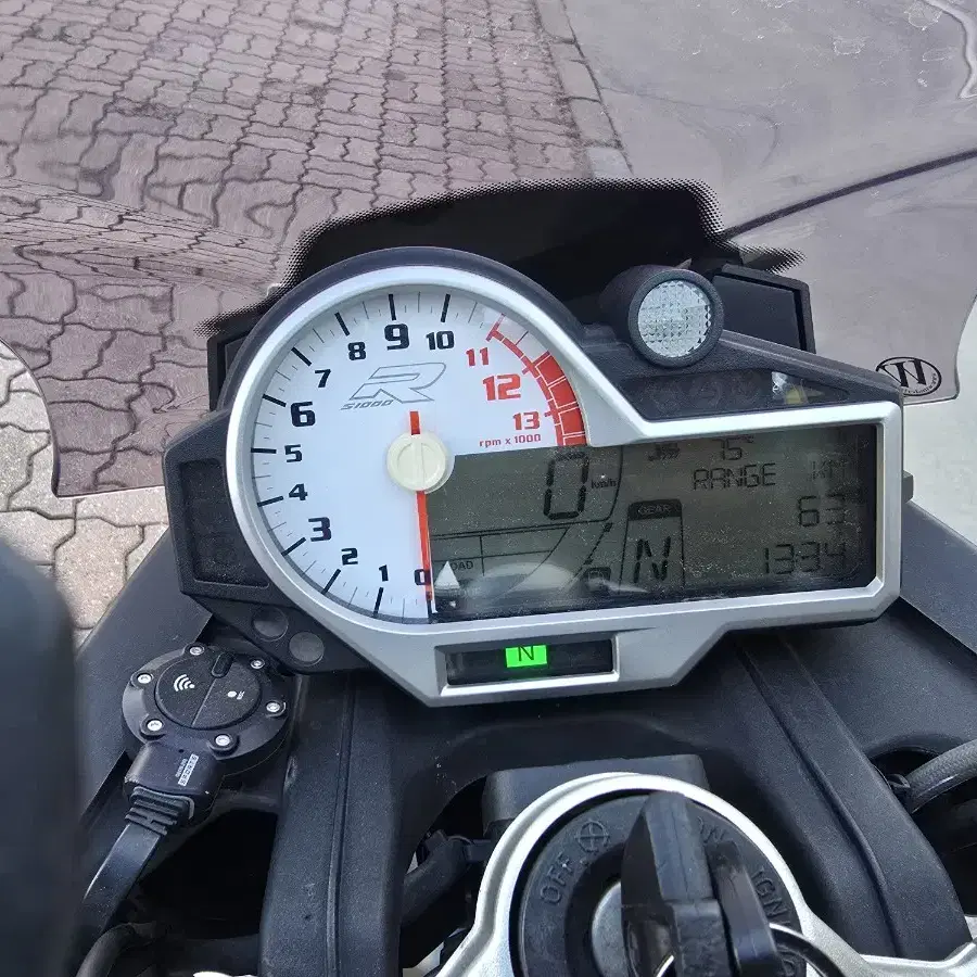 15년식 s1000r 급매합니다.