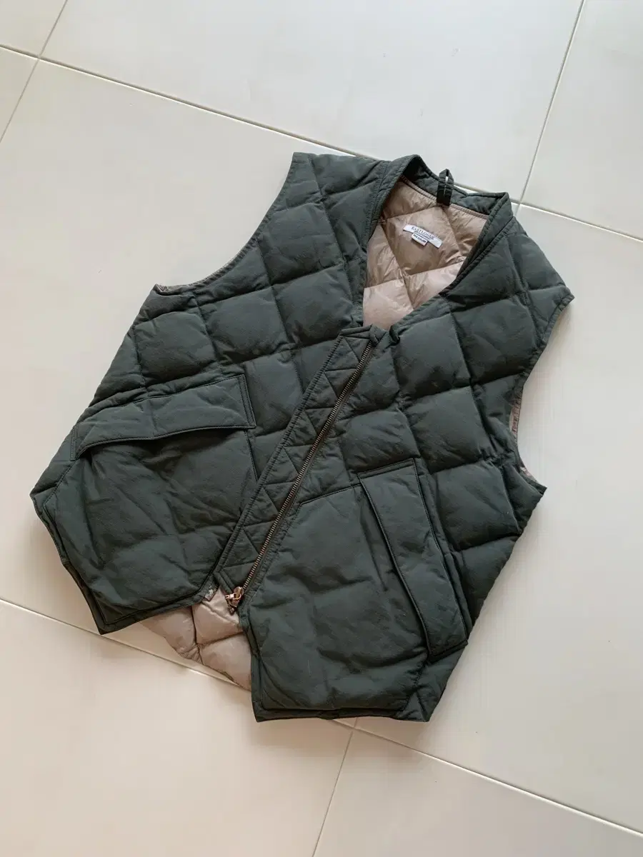 Eastrog Down Padded Vest Vest M Olive Khaki