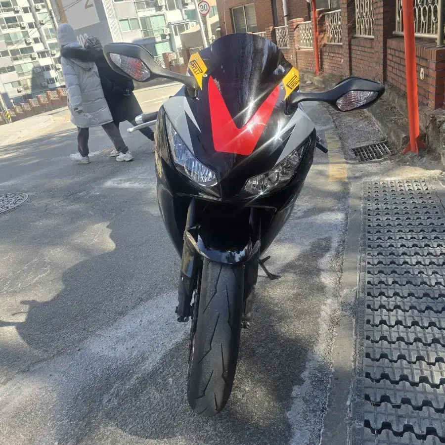 2012년식 옵션좋은 혼다 cbr1000rr 판매합니다