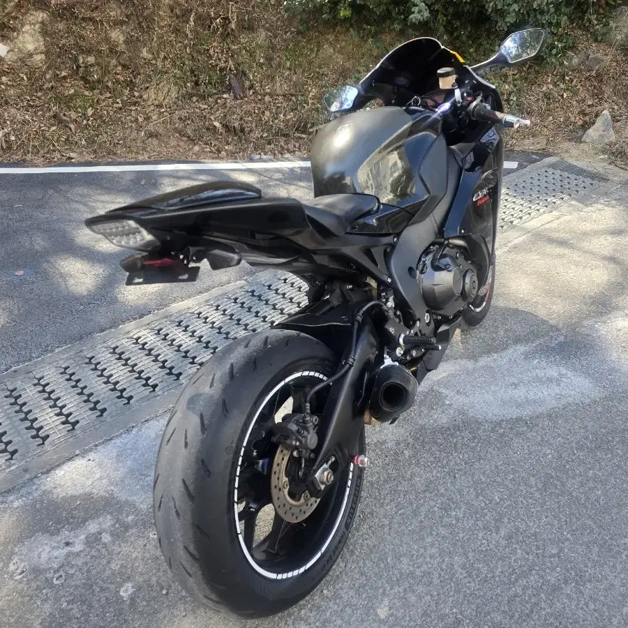 2012년식 옵션좋은 혼다 cbr1000rr 판매합니다