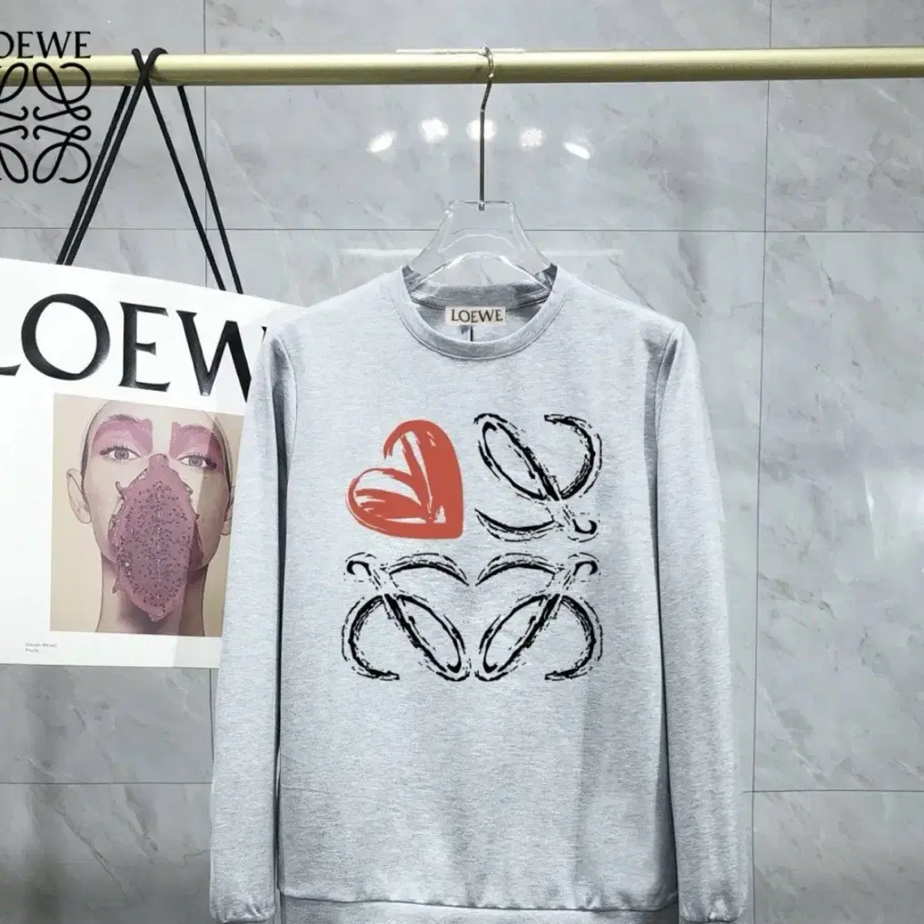 LOEWE 하트 디자인 밍크양기모 티셔츠