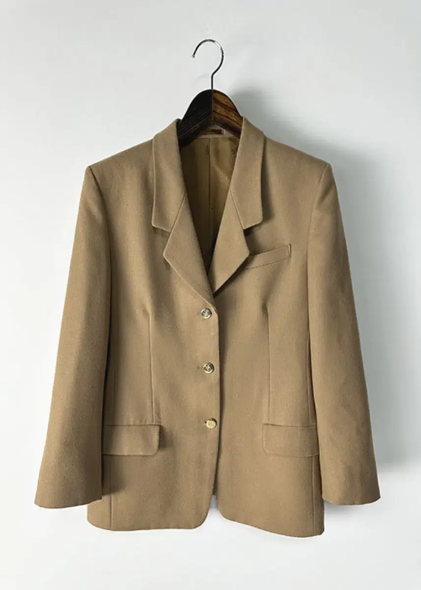 [95] Burberry London gold-buttoned wool blazer with keum