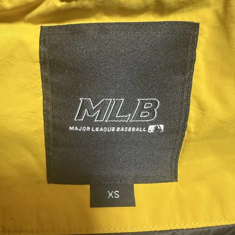 MLB 메가로고 숏패딩